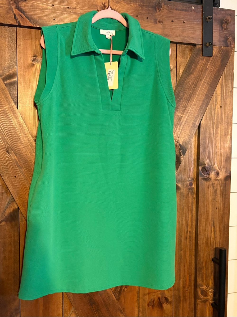Entro Sleeveless Green Collared Shift Dress
